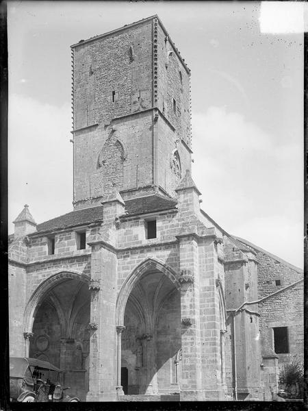 Ensemble ouest, façade avec clocher