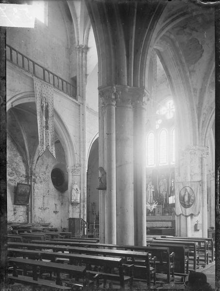 Intérieur : choeur depuis le bas-côté