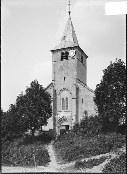 Façade ouest avec clocher