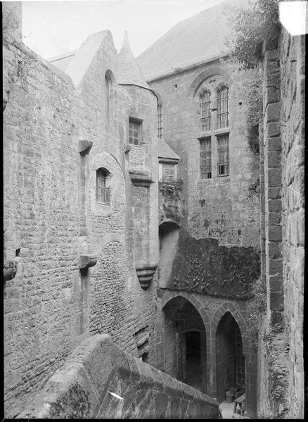 Cour du cloître