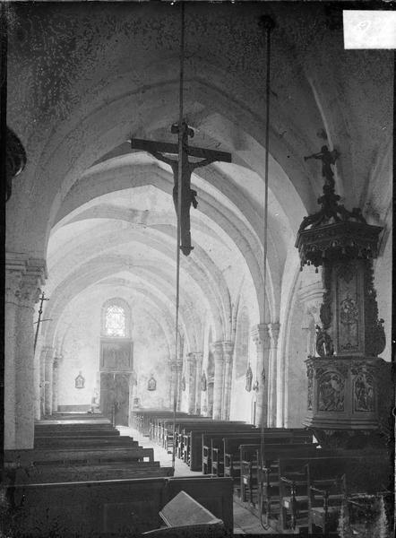 Intérieur : nef, depuis le choeur