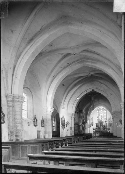 Intérieur : nef vers le choeur