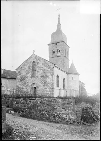 Ensemble sud-ouest avec clocher