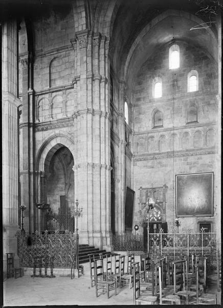 Intérieur : transept nord, depuis la croisée