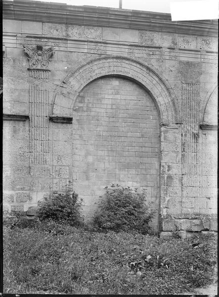 Porte romaine sur les remparts