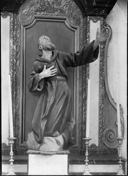 Intérieur : statue de saint Gilles en extase en bois polychrome