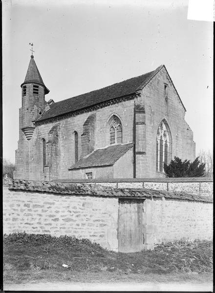 Ensemble sud-est avec tour-escalier hors-oeuvre