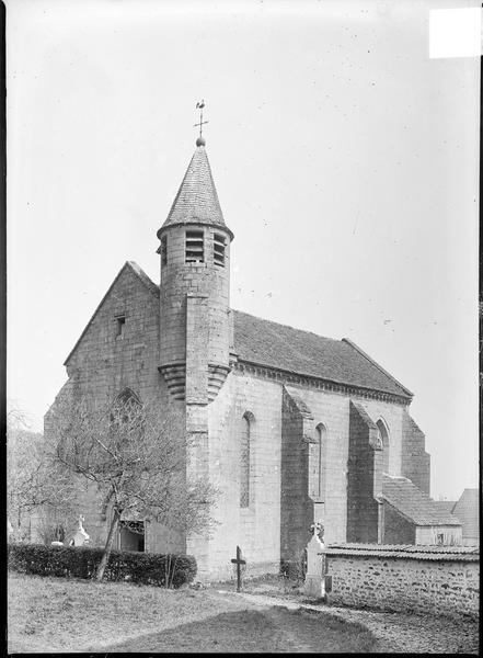 Ensemble sud-ouest avec tour-escalier hors-oeuvre