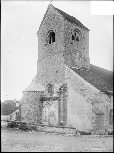 Façade ouest avec clocher