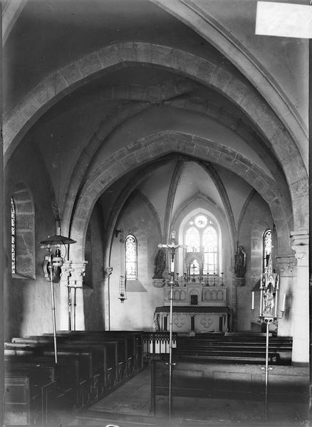 Intérieur : choeur depuis la nef