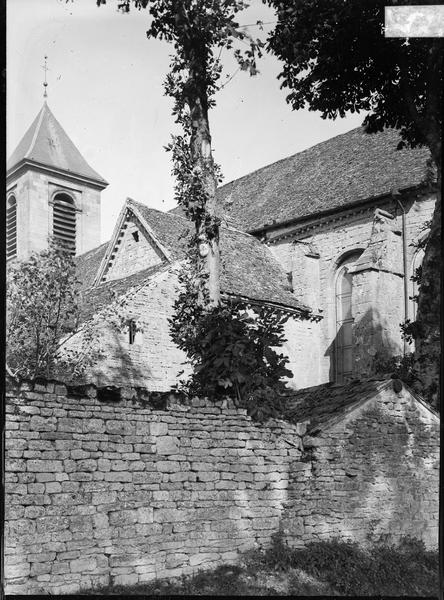 Ensemble sud avec clocher