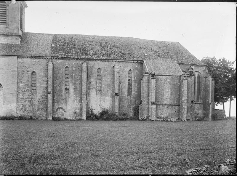 Ensemble sud avec partie du clocher