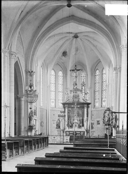 Intérieur : choeur depuis la nef