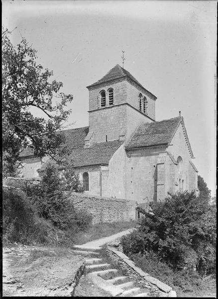 Ensemble sud-ouest avec clocher