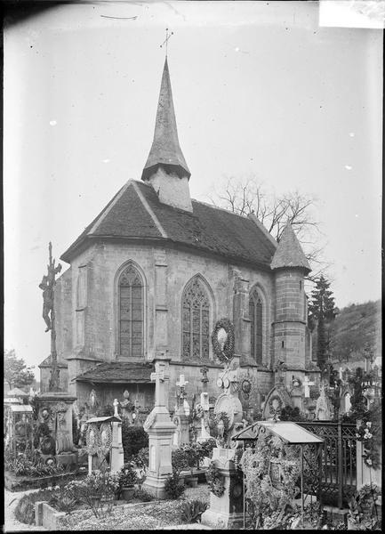 Chapelle Sainte-Anne, dans le cimetière