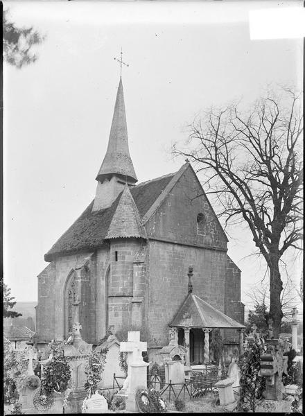 Ensemble nord-ouest, cimetière au premier plan