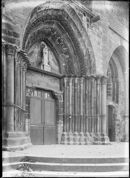 Façade ouest, portail central