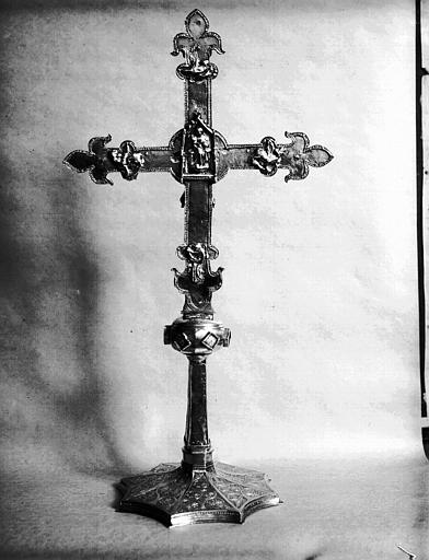 Croix d'autel en argent et vermeil : revers