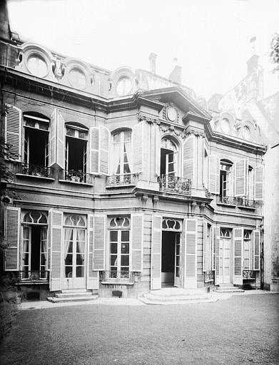 Façade sur jardin