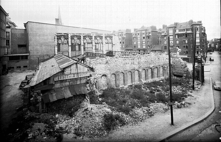 Eglise transformée en garage, état de démolition le 3 septembre 54 : ensemble