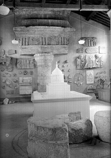 Maquette du monument reconstitué