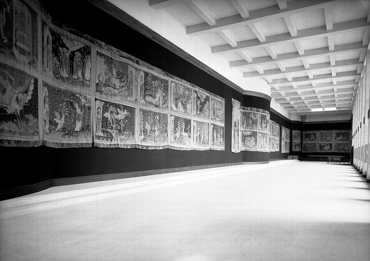 Salle des tapisseries de l'Apocalypse