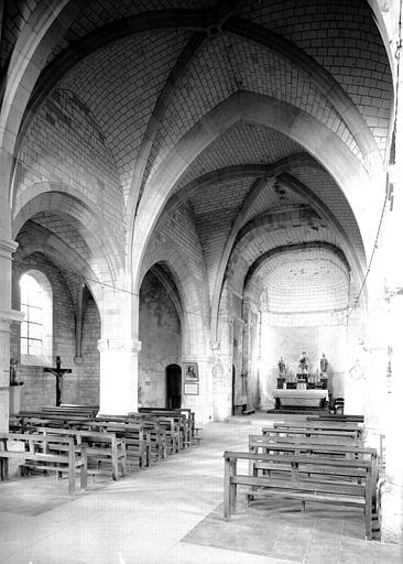 Intérieur : nef et choeur