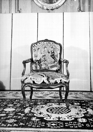 Fauteuil à la reine, époque Louis XV - © Ministère de la Culture (France), Médiathèque du patrimoine et de la photographie, diffusion GrandPalaisRmn Photo