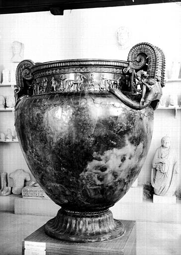 Trésor de Vix : cratère en bronze