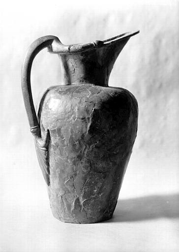 Trésor de Vix : pot à anse, bronze