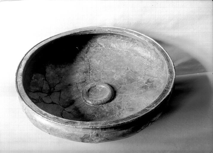 Trésor de Vix : coupe circulaire, bronze