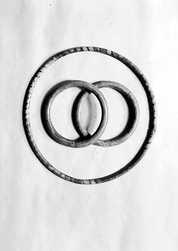 Trésor de Vix : collier et bracelets, bronze