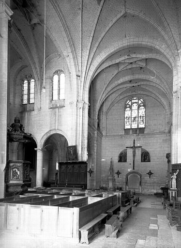 Intérieur : transept vers le nord