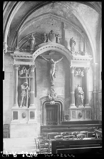 Crucifixion et entrée de la chapelle du Sépulcre