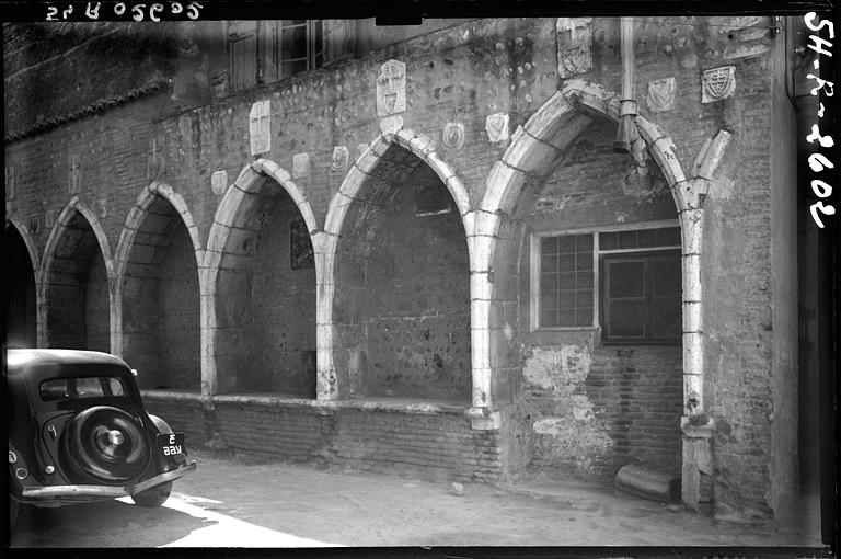 Arcades du cimetière