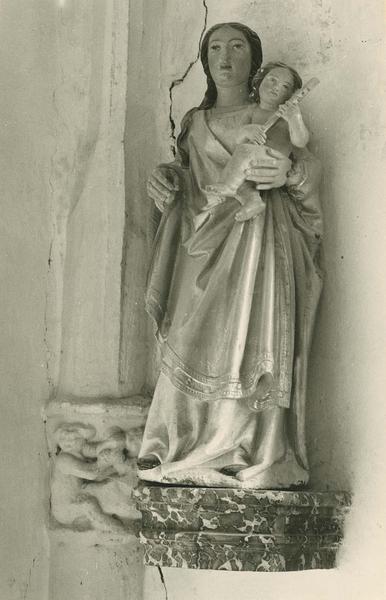 statue : Vierge à l'Enfant