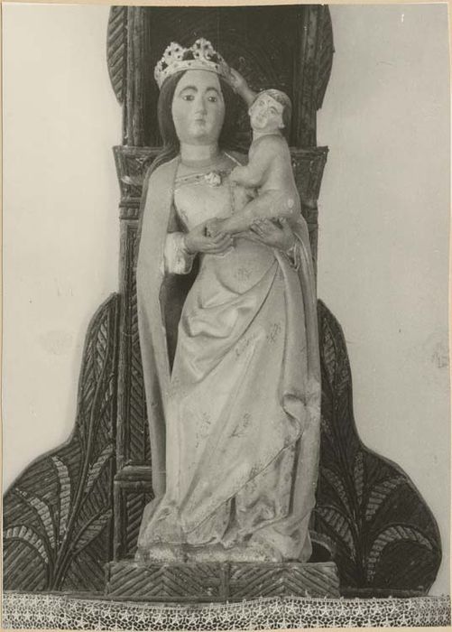 statue : Vierge à l'Enfant