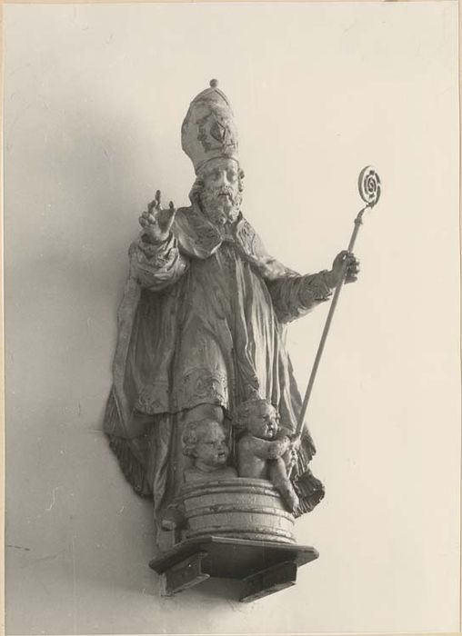 groupe sculpté : Saint Nicolas