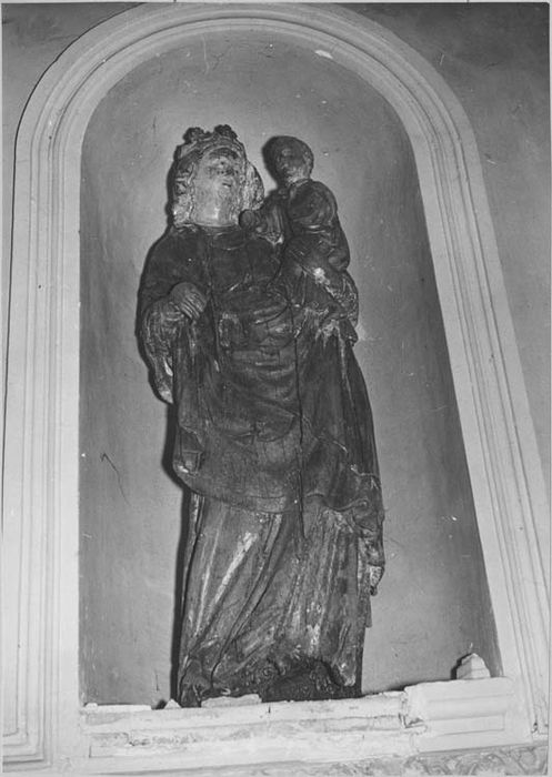 statue : Vierge à l'Enfant