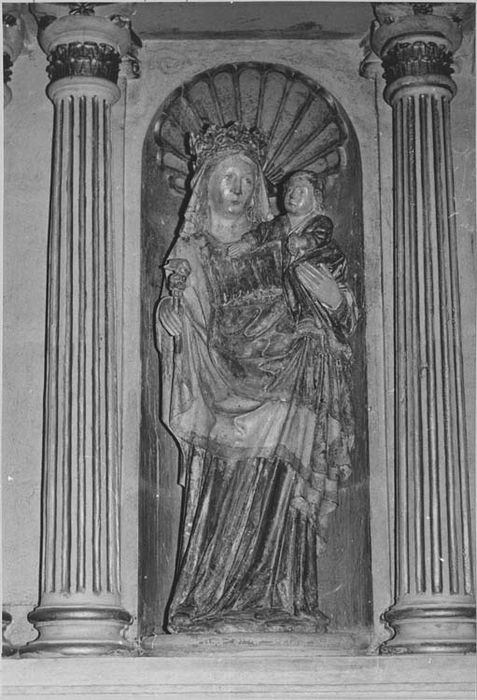 statue : Vierge à l'Enfant