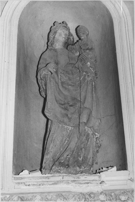 statue : Vierge à l'Enfant
