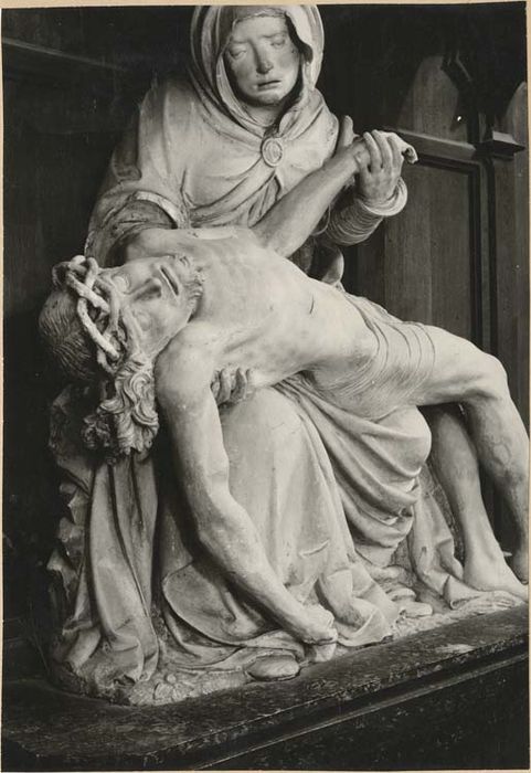 groupe sculpté : Vierge de Pitié