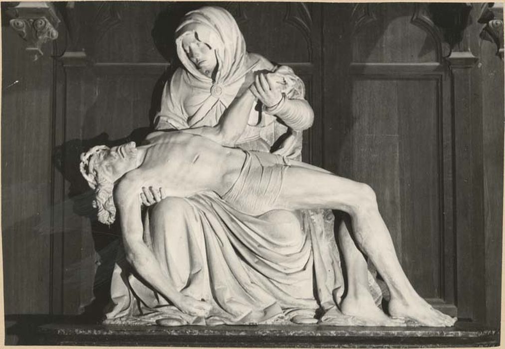 groupe sculpté : Vierge de Pitié