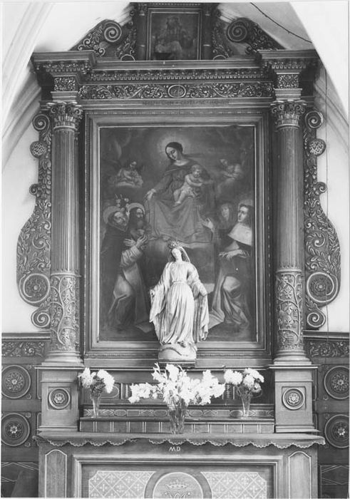 autel du Rosaire, tableau : la Vierge à l'Enfant remettant le Rosaire à saint Dominique et à sainte Catherine-de-Sienne