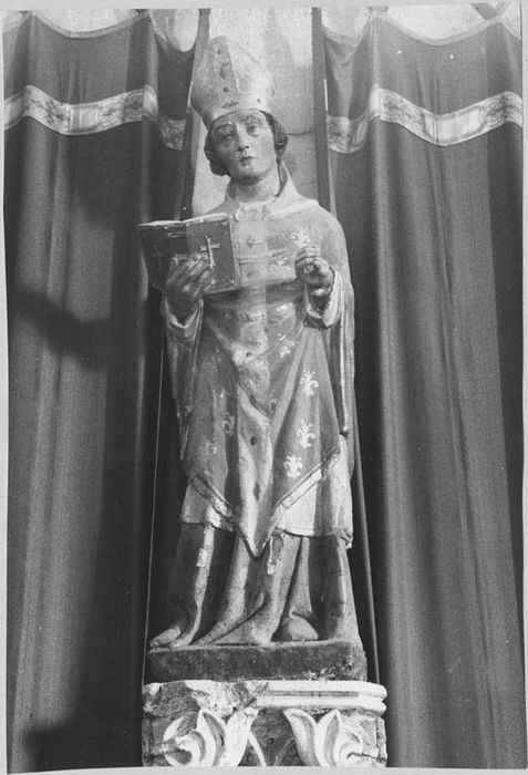 statue : Saint Léger