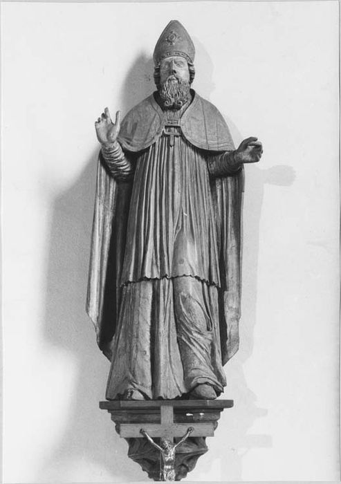 statue : Saint Evêque