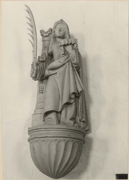 statue : Sainte Barbe