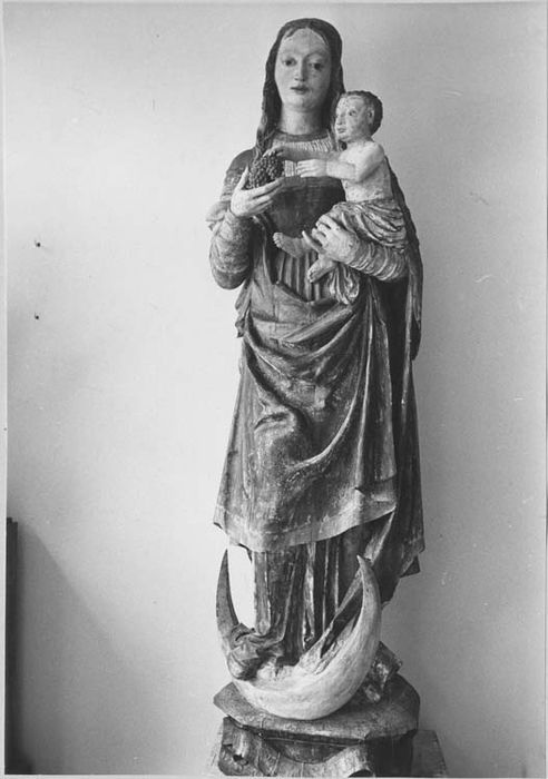 statue : Vierge à l'enfant