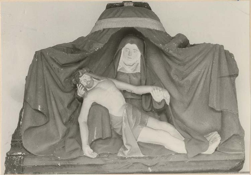 groupe sculpté : Vierge de Pitié