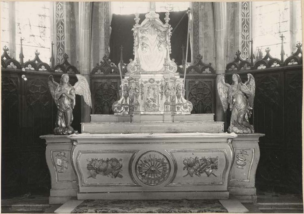 autel, tabernacle (maître-autel)